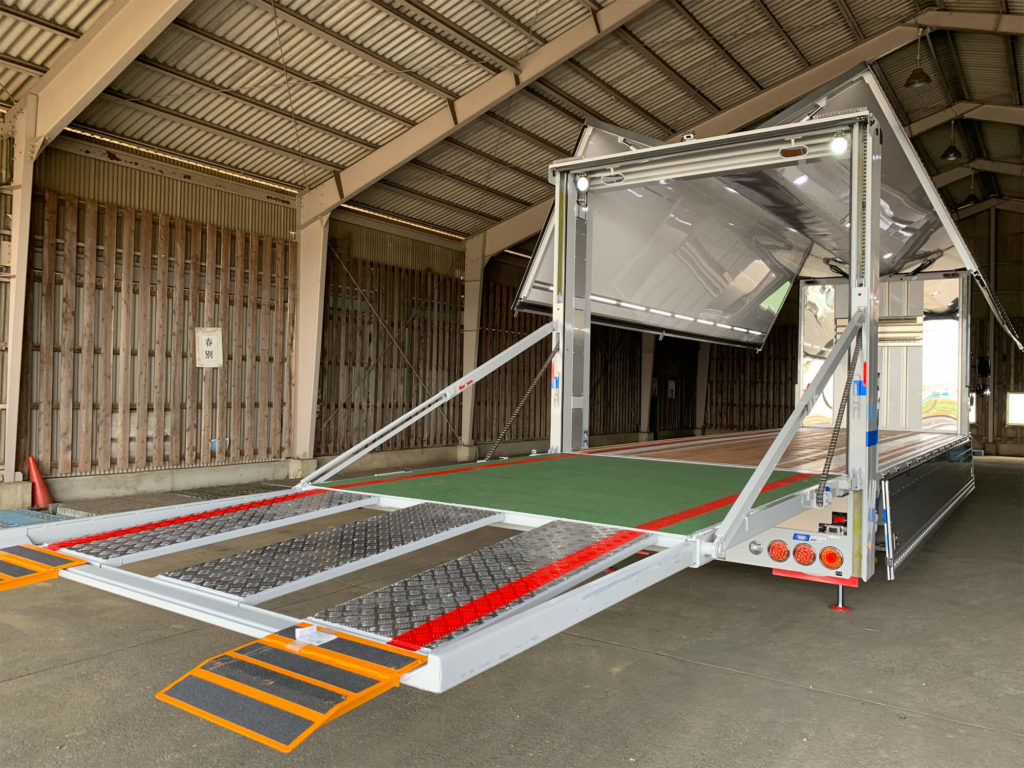 超低底専用パワーゲート車